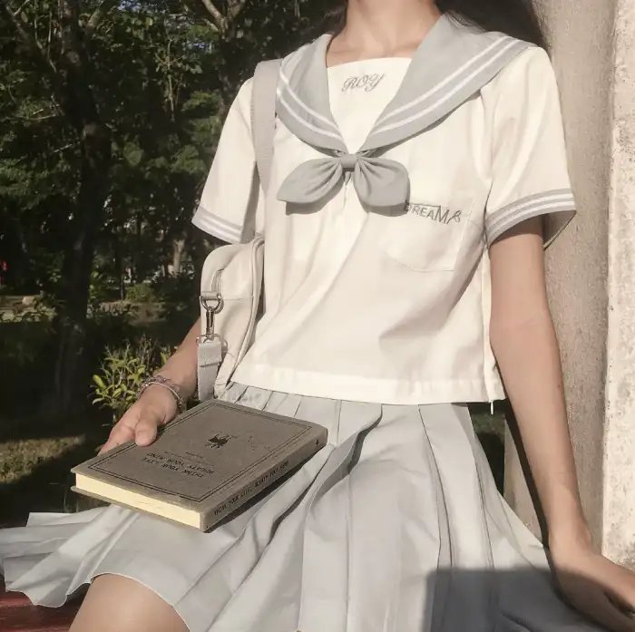 花吃了那女孩